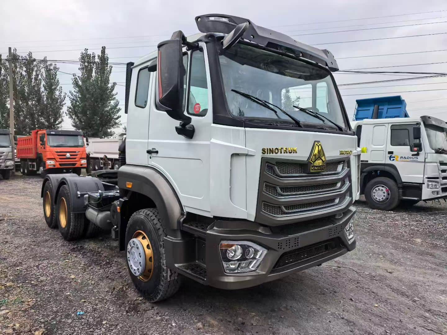 تراکتور SINOTRUK HOWO